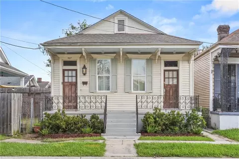 4617 S Saratoga St, New Orleans, LA 70115