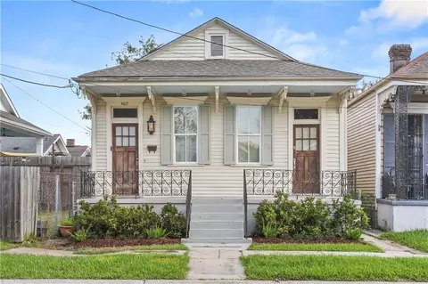 4617 S Saratoga St, New Orleans, LA 70115