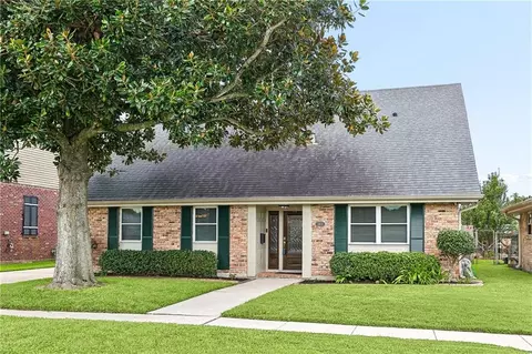 4904 Tartan Dr, Metairie, LA 70003