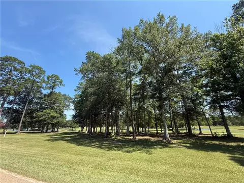835 Camphill Dr, Abita Springs, LA 70420