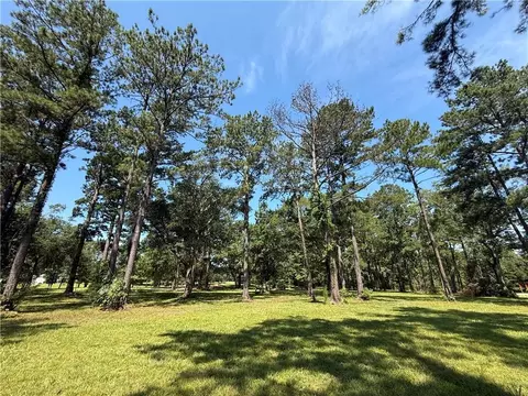 7237 The Woods Ave, Abita Springs, LA 70420
