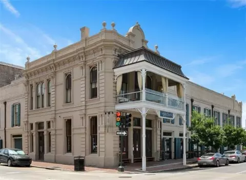 450 Julia St #3E, New Orleans, LA 70130