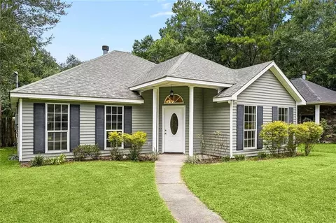 Exterior - 2521 Robin St, Slidell, LA 70460 photo 2 of 4