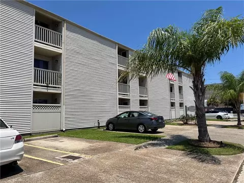 2330 Edenborn Ave #201, Metairie, LA 70001