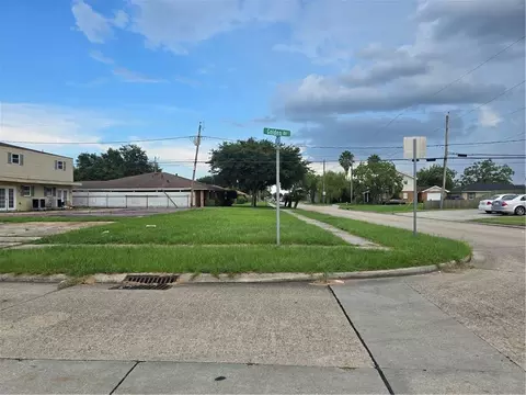 3601 Golden St, Chalmette, LA 70043