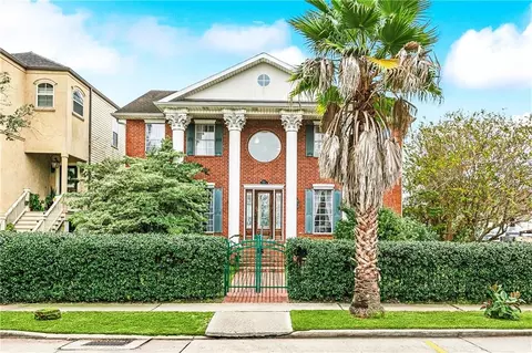 4232 Fontainebleau Dr, New Orleans, LA 70125