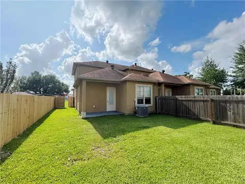 10 Francis Ln, Luling, LA 70070 photo 4