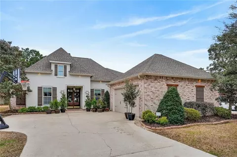 1121 Cypress Crossing Dr, Madisonville, LA 70447