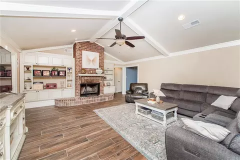 301 Devon Rd, Laplace, LA 70068 photo 5
