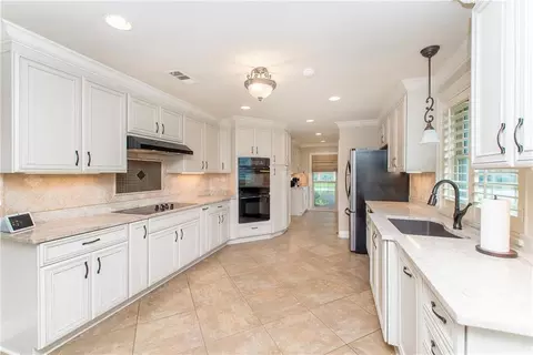 301 Devon Rd, Laplace, LA 70068 photo 3
