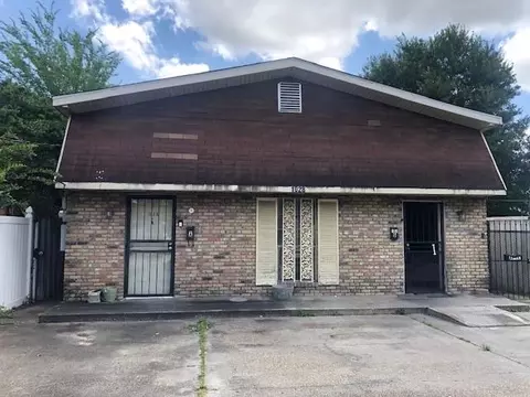 1028 Franklin St, Gretna, LA 70053