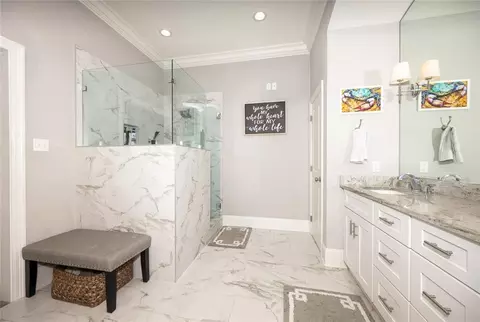 Bath - 559 N Caleb Dr, Slidell, LA 70461 photo 2 of 6