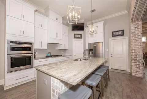 Kitchen - 559 N Caleb Dr, Slidell, LA 70461 photo 2 of 4