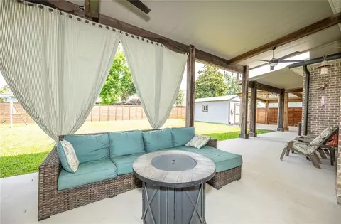 Exterior - 559 N Caleb Dr, Slidell, LA 70461 photo 4 of 9