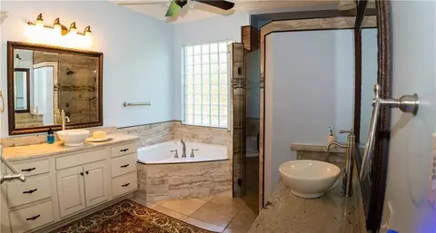 Bath - 464 Arbor View Dr, Slidell, LA 70461 photo 1 of 3