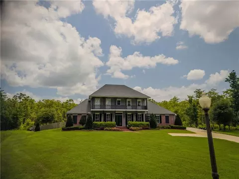 Exterior - 464 Arbor View Dr, Slidell, LA 70461 photo 3 of 7