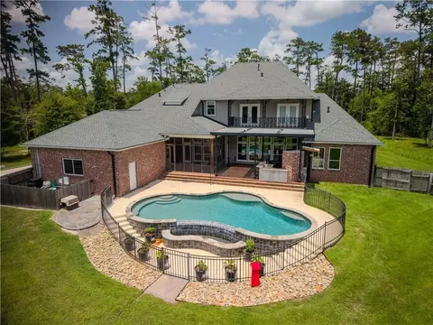 Exterior - 464 Arbor View Dr, Slidell, LA 70461 photo 5 of 7