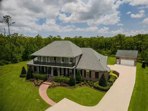Exterior - 464 Arbor View Dr, Slidell, LA 70461 photo 4 of 7