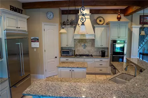 Kitchen - 464 Arbor View Dr, Slidell, LA 70461 photo 1 of 3
