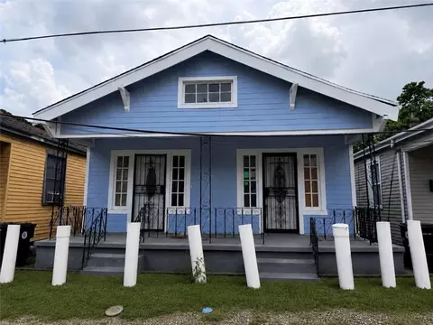 3263 Blooming Dale Ct, New Orleans, LA 70125