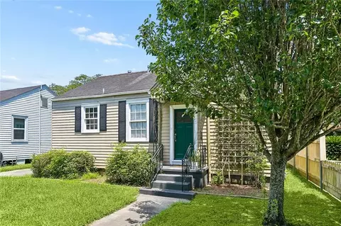 417 Lebeau St, Arabi, LA 70032
