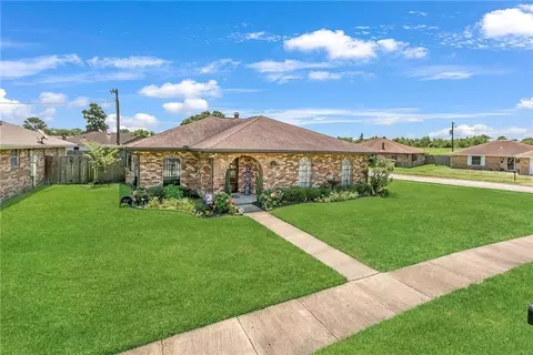 3217 Jennifer Ct, Marrero, LA 70072