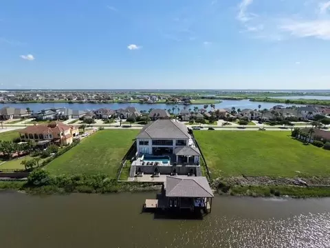 View/Area - 1480 Lakeshore Blvd, Slidell, LA 70461 photo 2 of 5