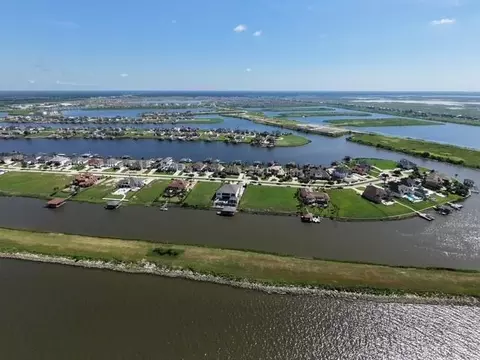 View/Area - 1480 Lakeshore Blvd, Slidell, LA 70461 photo 3 of 5