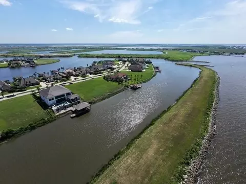 View/Area - 1480 Lakeshore Blvd, Slidell, LA 70461 photo 5 of 5