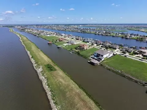 View/Area - 1480 Lakeshore Blvd, Slidell, LA 70461 photo 4 of 5