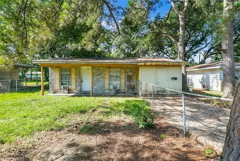 7122 Poinsettia Dr, Baton Rouge, LA 70812