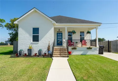 2009 Center St, Arabi, LA 70032