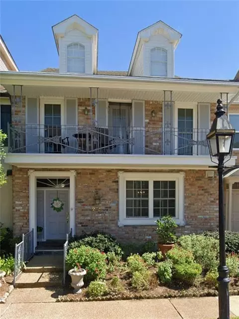 222 Rue Saint Peter, Metairie, LA 70005