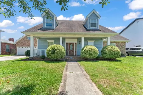 3825 Corinne Ave, Chalmette, LA 70043