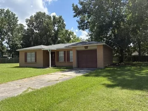 901 Forest Loop, Mandeville, LA 70471 photo 2