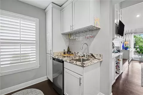 Kitchen - 24 Chamale Cove East Cv, Slidell, LA 70460 photo 3 of 5