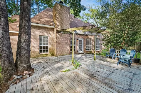 Exterior - 202 Kipling Ln, Mandeville, LA 70448 photo 5 of 6