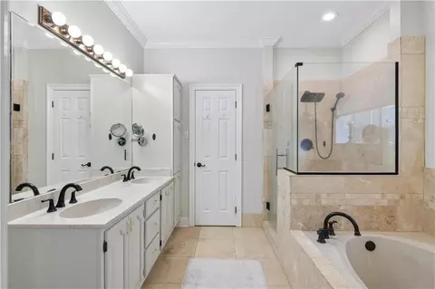 Bath - 202 Kipling Ln, Mandeville, LA 70448 photo 2 of 4
