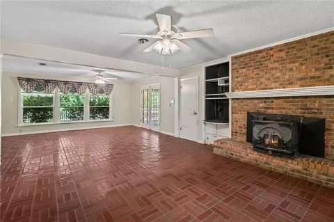 Living - 23153 Ray Keen Rd, Covington, LA 70435 photo 7 of 7