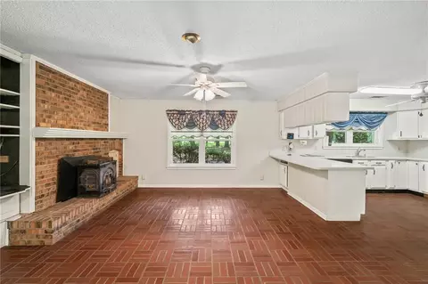 Living - 23153 Ray Keen Rd, Covington, LA 70435 photo 5 of 7