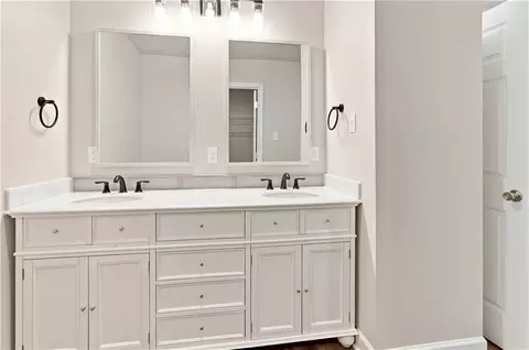 Bath - 70367 D St, Covington, LA 70433 photo 3 of 3