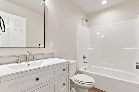 Bath - 70367 D St, Covington, LA 70433 photo 1 of 3