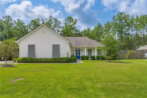 720 Perrilloux Trce, Madisonville, LA 70447
