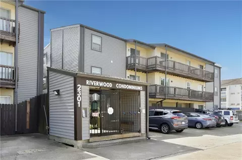 2301 Edenborn Ave #303, Metairie, LA 70001