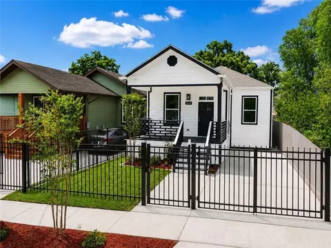 3214 Pine St, New Orleans, LA 70125
