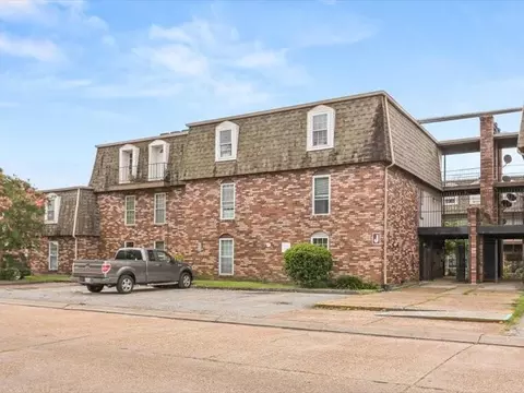 6320 Riverside Dr #147, Metairie, LA 70003