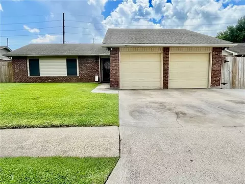 1720 E Frisco Dr, Laplace, LA 70068