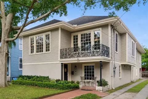 2215 Calhoun St, New Orleans, LA 70118