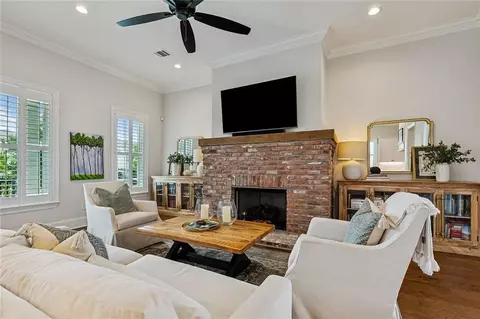 Living - 716 Cottage Ln, Covington, LA 70433 photo 2 of 3