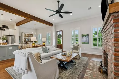 Living - 716 Cottage Ln, Covington, LA 70433 photo 3 of 3